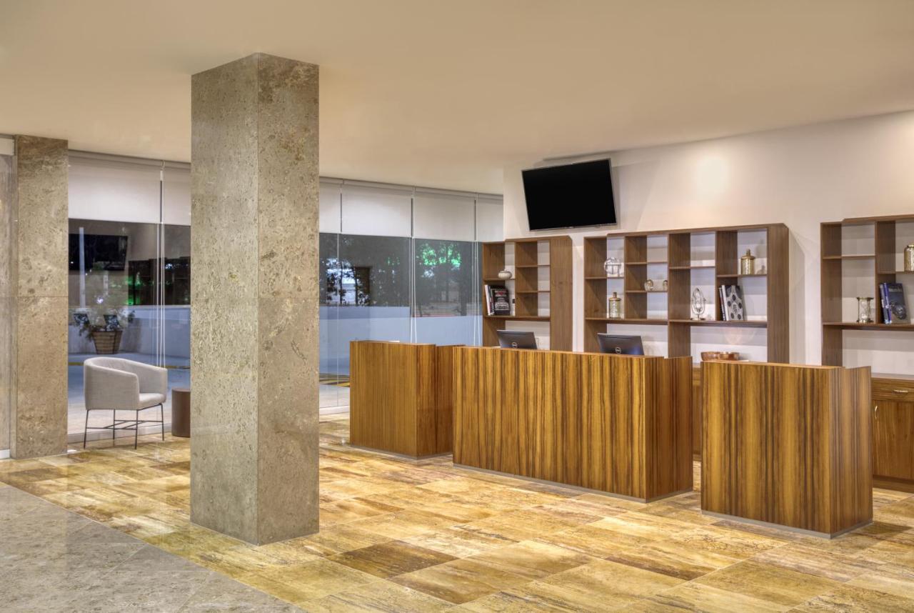Fiesta Inn Guadalajara Periferico Poniente Сапопан Экстерьер фото