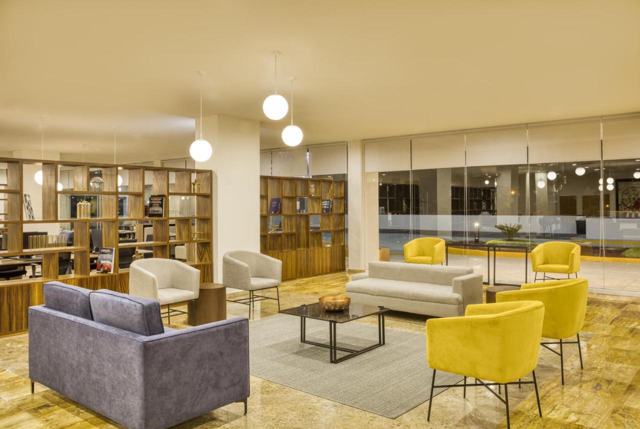 Fiesta Inn Guadalajara Periferico Poniente Сапопан Экстерьер фото