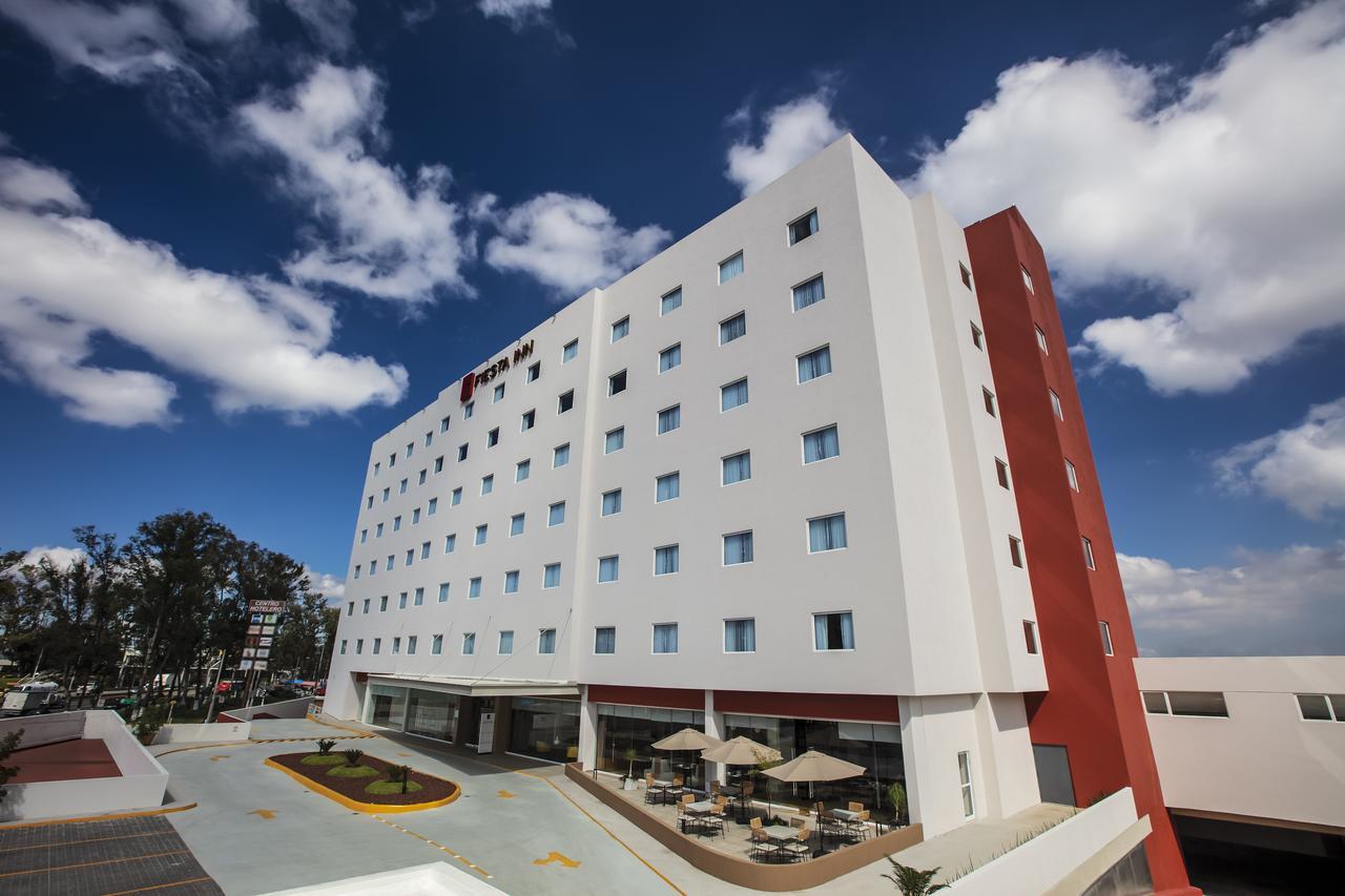 Fiesta Inn Guadalajara Periferico Poniente Сапопан Экстерьер фото