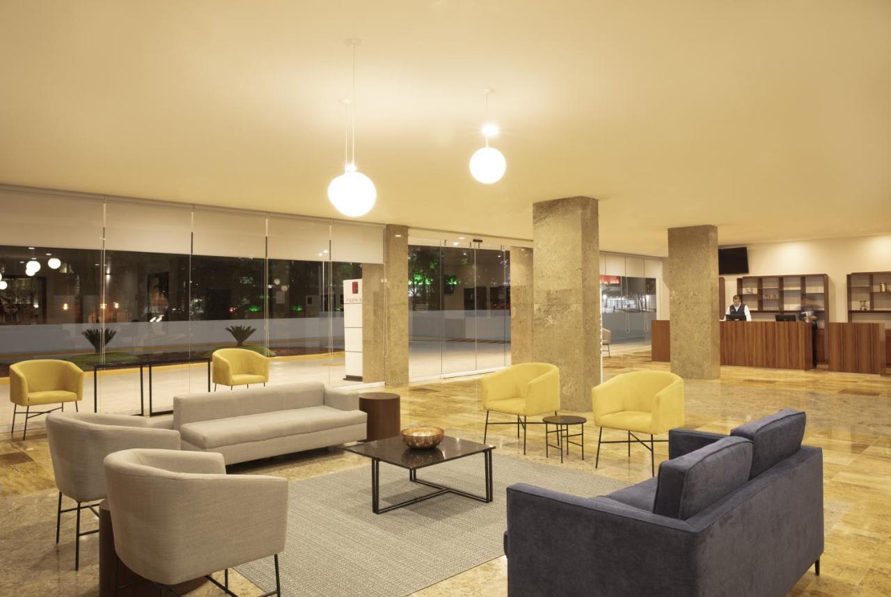 Fiesta Inn Guadalajara Periferico Poniente Сапопан Экстерьер фото