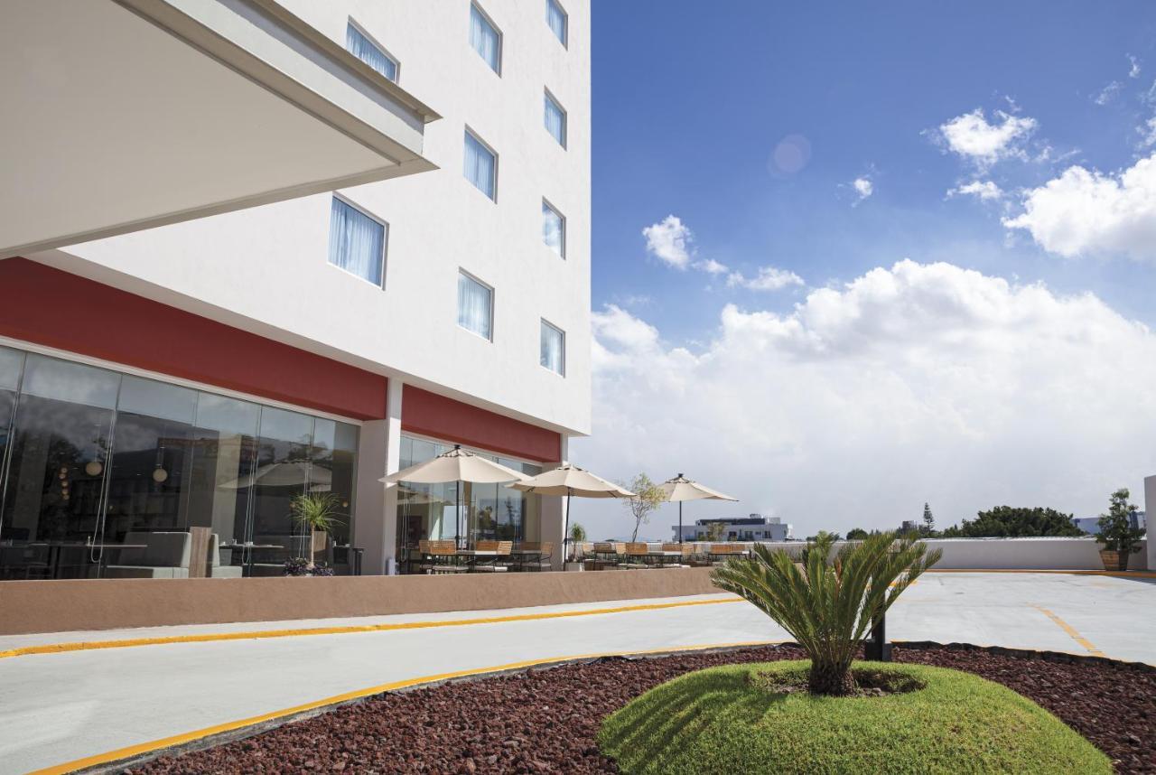 Fiesta Inn Guadalajara Periferico Poniente Сапопан Экстерьер фото