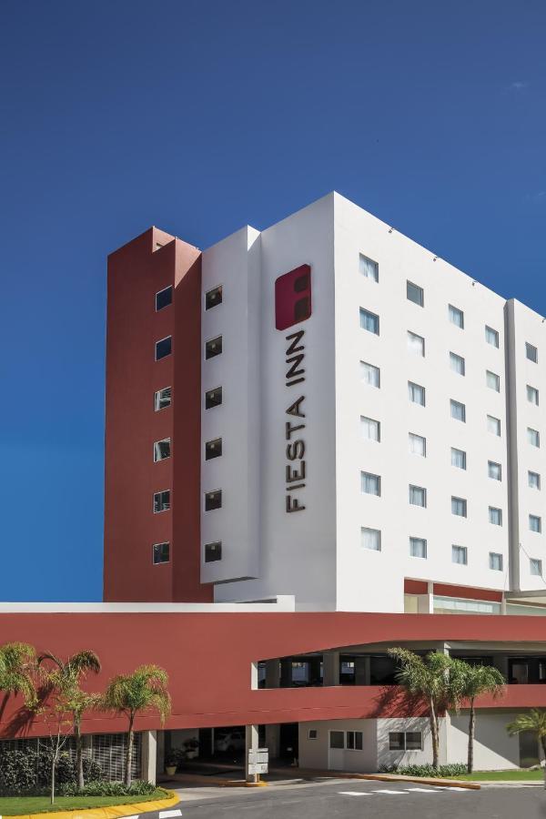 Fiesta Inn Guadalajara Periferico Poniente Сапопан Экстерьер фото