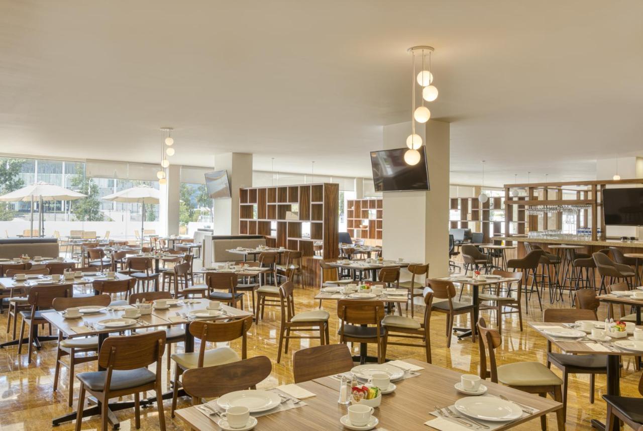 Fiesta Inn Guadalajara Periferico Poniente Сапопан Экстерьер фото